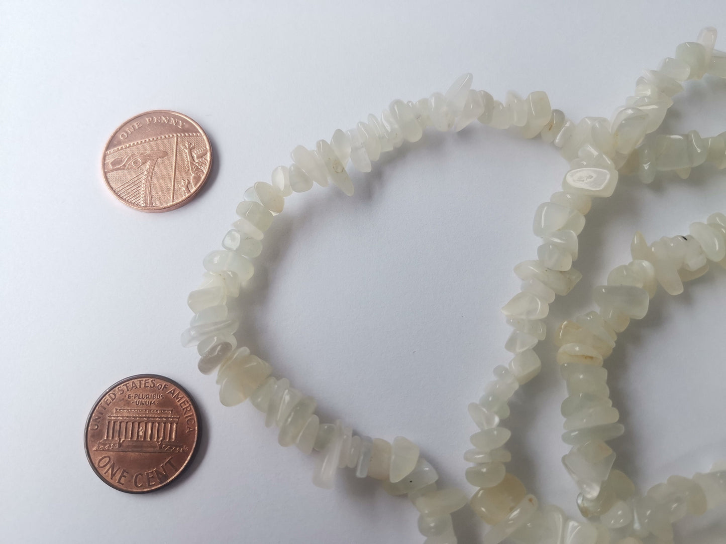 Approximately 300 Natural White Moonstone Chip Beads, 5~8x5~8mm, drilled with 1mm hole (approx), strand approximately 34 inches