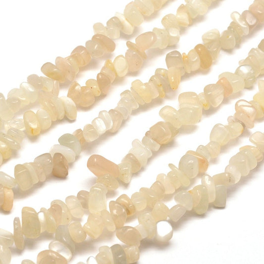 Approximately 300 Natural White Moonstone Chip Beads, 5~8x5~8mm, drilled with 1mm hole (approx), strand approximately 34 inches