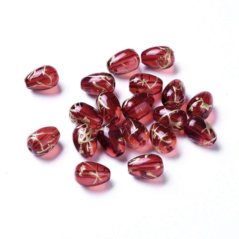 25 red or green transparent glass beads, gold thread decoration, irregular teardrop shape, approx. 9 x 6.5mm, approximate hole 1.2mm
