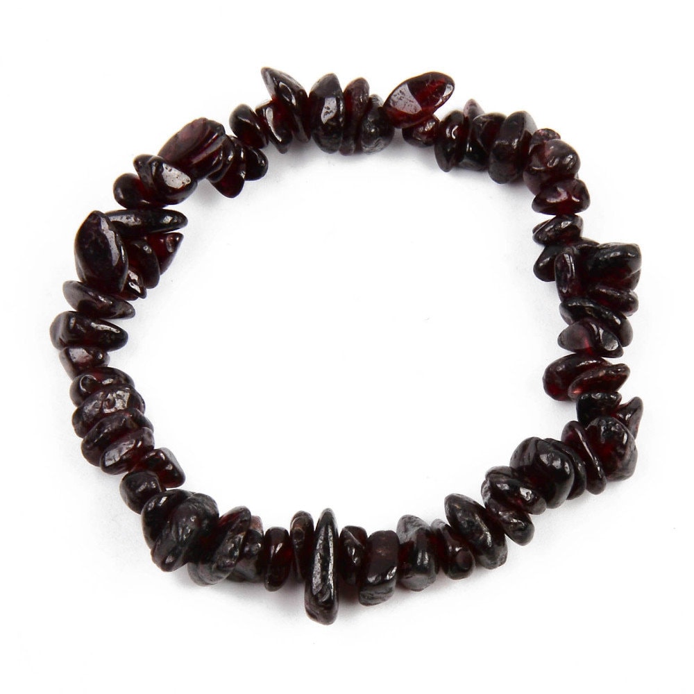 Natural polished dark red garnet chip stretch elastic bracelet inner diameter approx 4.5cm